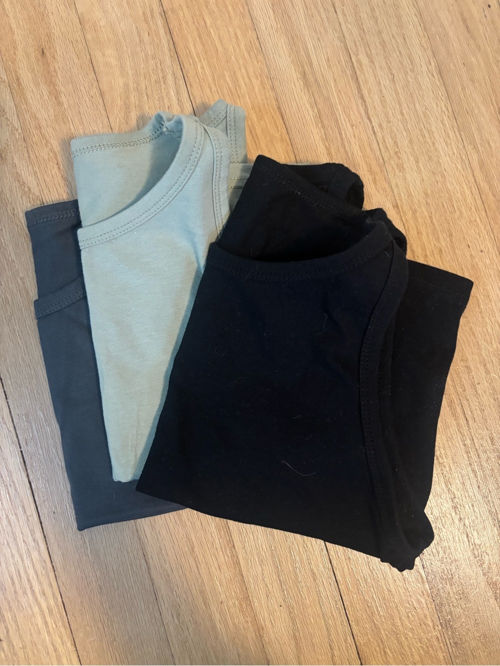 Bundle of 3 Crop Tanks | Size Medium